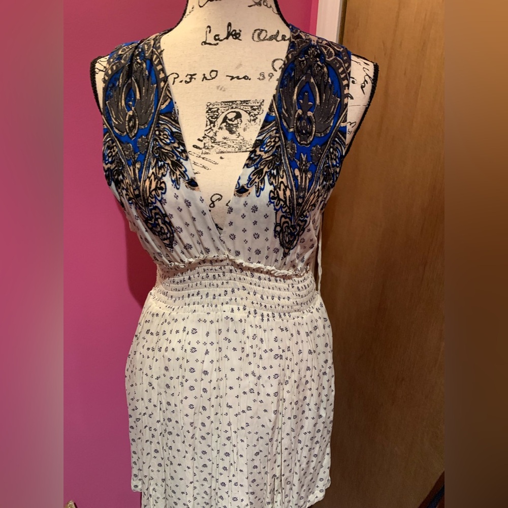 FREE PEOPLE LOW V NECK FLORAL MINI DRESS - size M - Picture 3 of 8
